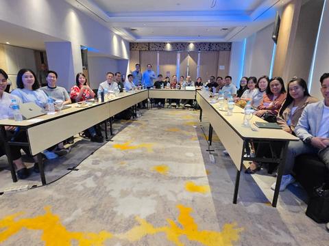 Dokumentasi kelas dan workshop AI fasilitator